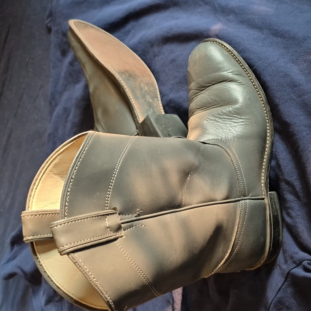 Laredo 9 1/2 M Grey